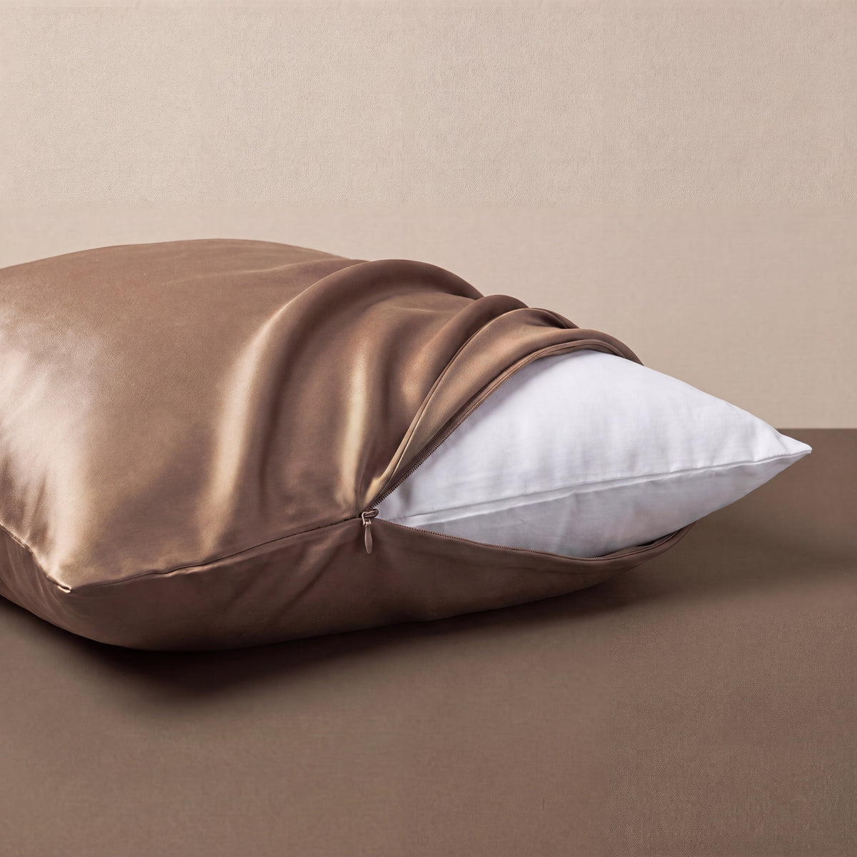 Rose Taupe RYVENA silk pillowcase, close view of the closure